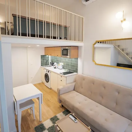 Apartment I Got 5 On It #4 - Brand New By Pink Flamingo Budapest